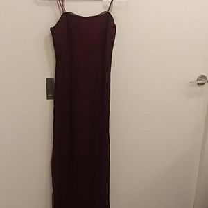 Striking Tahari long dress in excellent condition